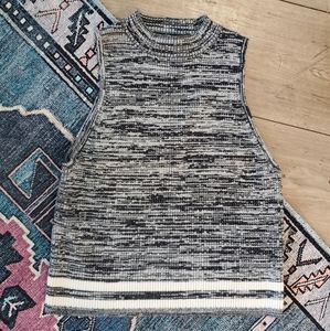 Grey heathered mock neck sleeveless crop top, S